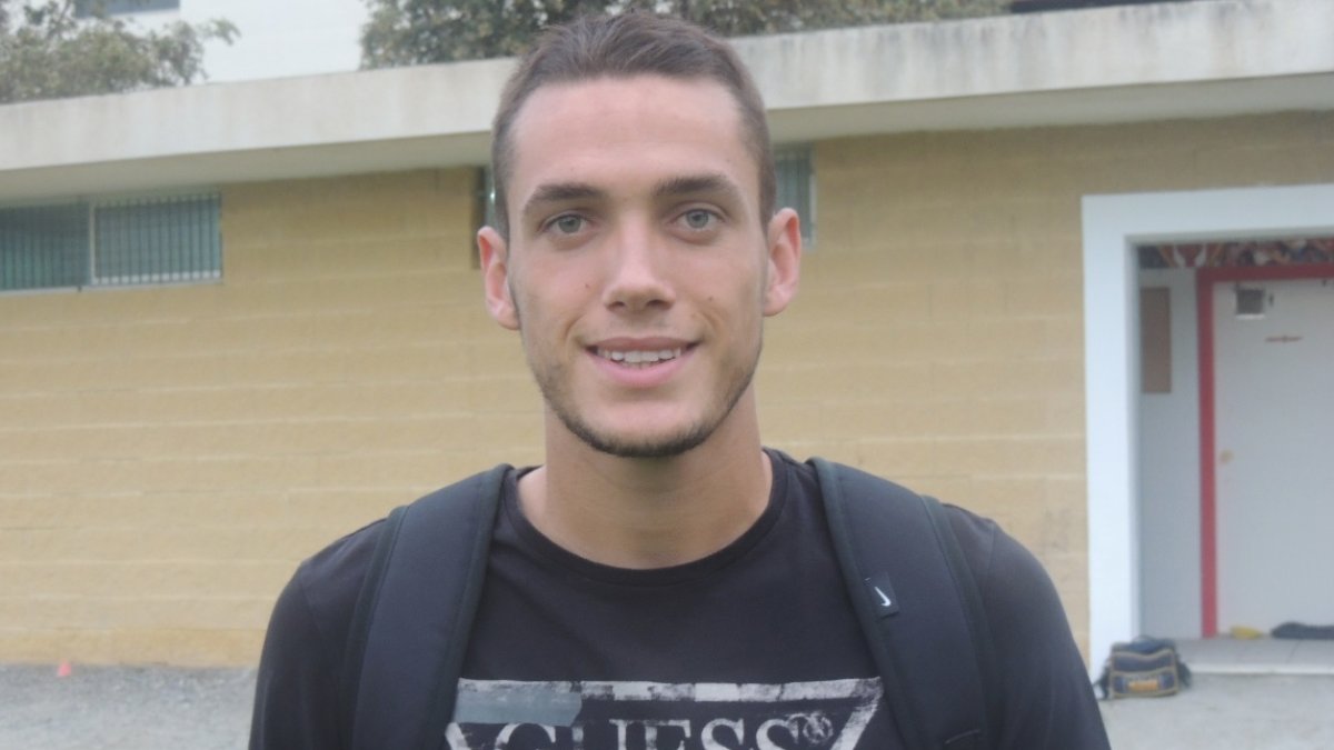 Álex Corredera, este lunes en el campo de la Vega de Acá.