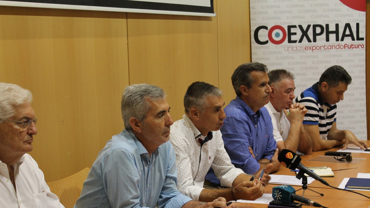 Rueda de prensa de Coexphal sobre el problema del agua en el Bajo Andarax.
