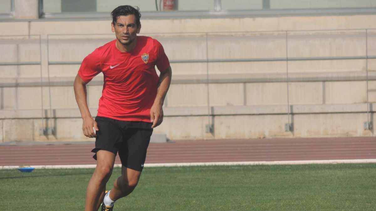 Tino Costa.