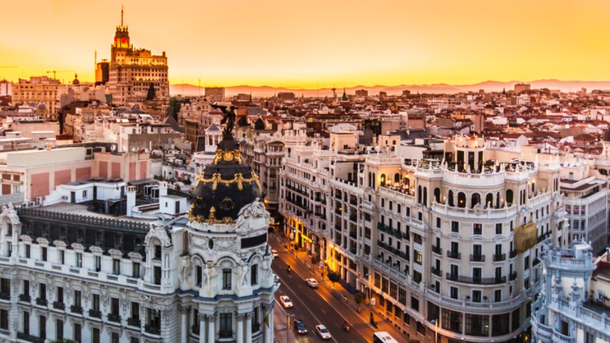 Renfe Viajes comercializa hoteles, coches y servicios complementarios de ocio y turismo garantizando un precio mínimo