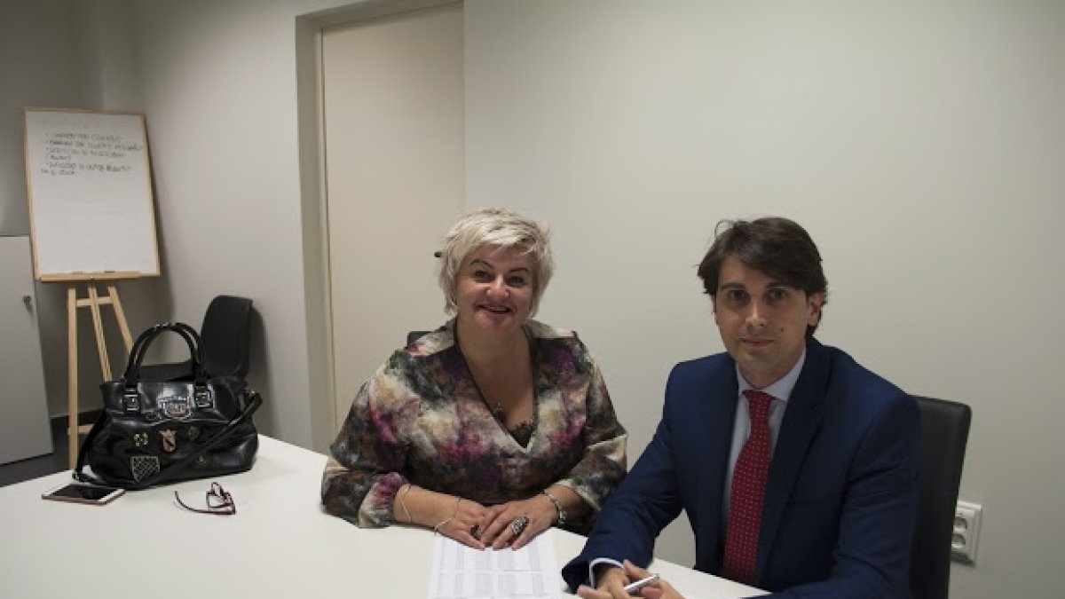 Martha Tandy y José Mª Morales, de AECHA.