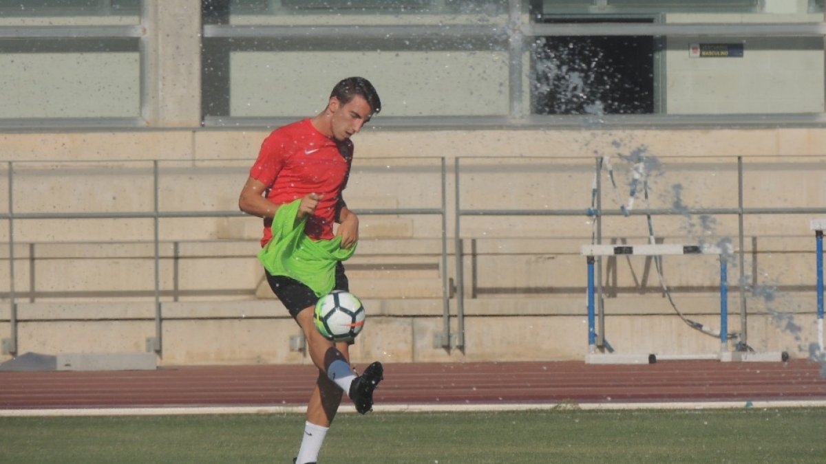 Javi Pérez en uno de sus últimos entrenamientos en el Almería.