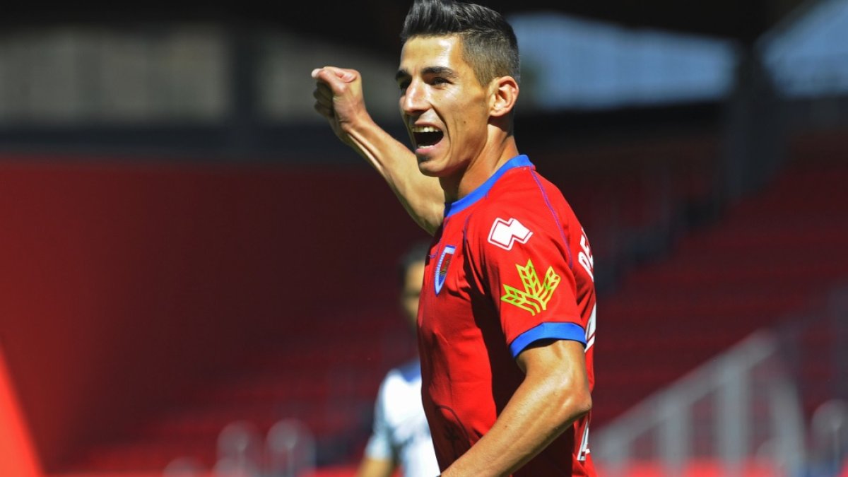 Pere Milla celebrando su gol al Almería.