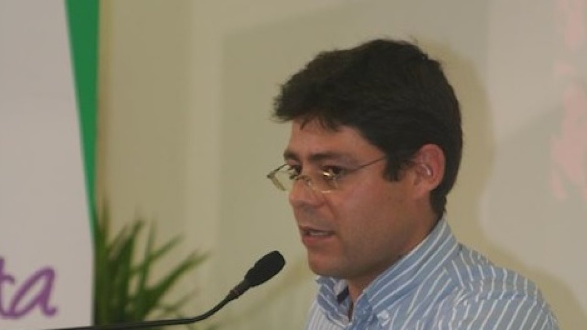Alexis Pineda durante un acto de Izquierda Unida.