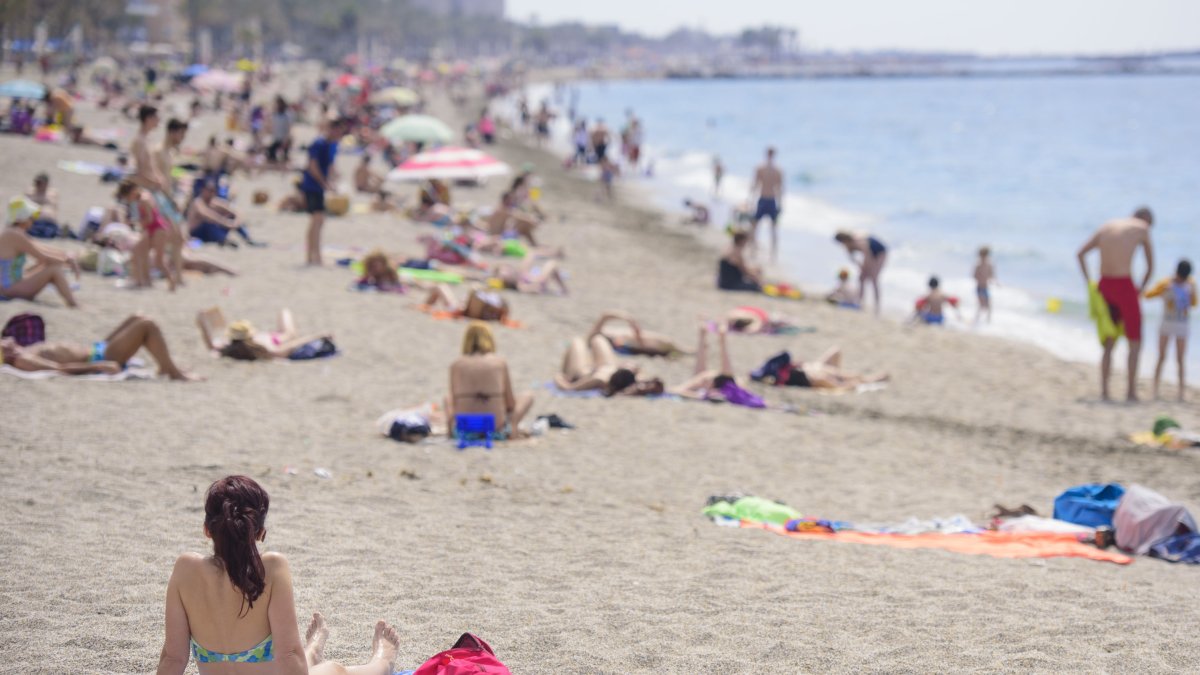 Playa almeriense en un día de verano.