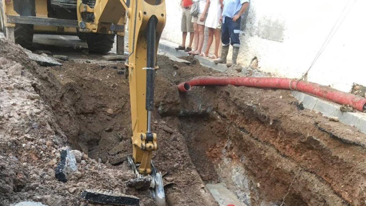 Avería en una tubería el pasado sábado en Mojácar.