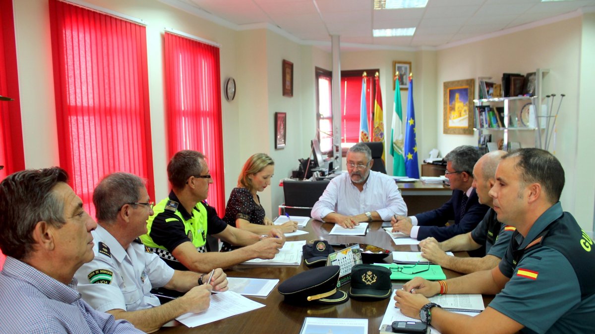 La Junta Local de Seguridad durante la reunión mantenida para preparar el dispositivo de la Romería de 2017.