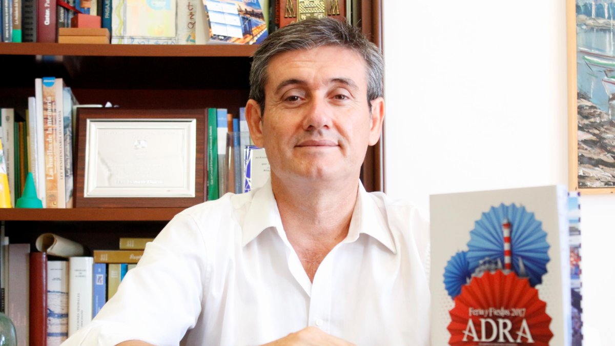 Manuel Cortés, alcalde de Adra.