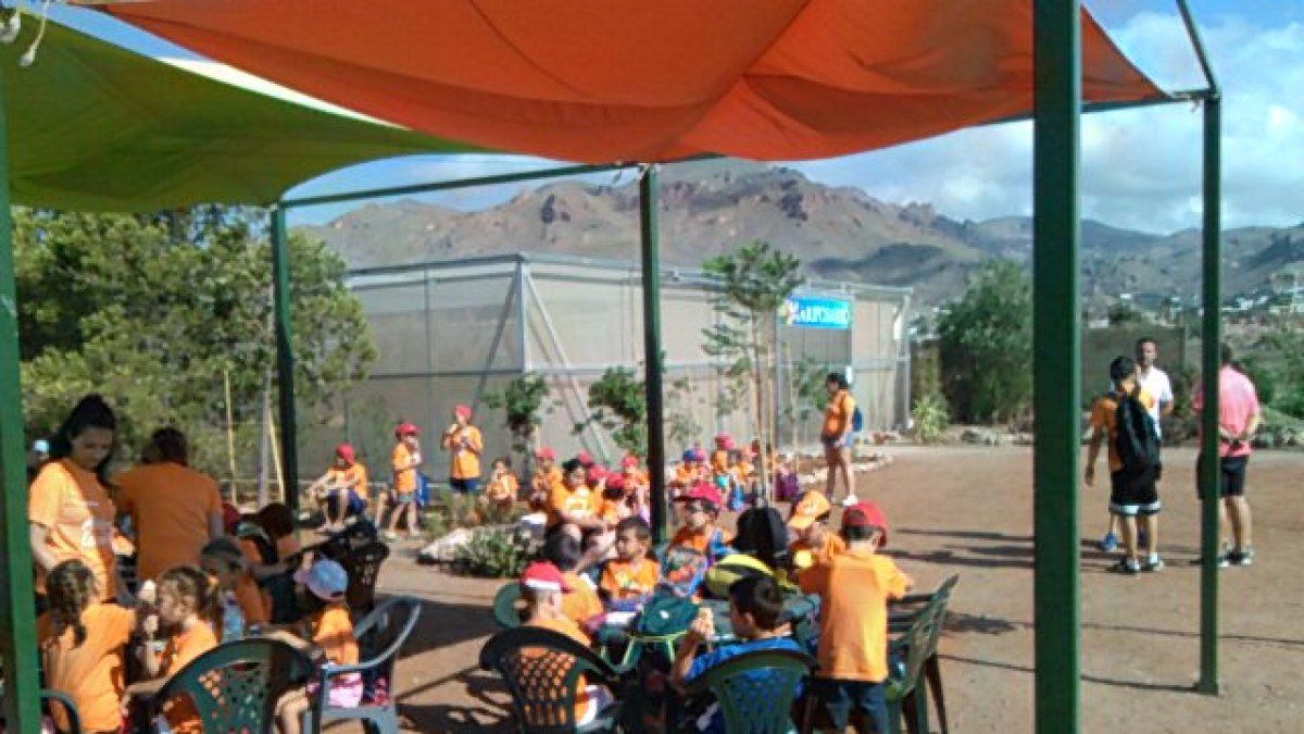 Alumnos de centros educativos de la provincia se dan cita en el Mariposario de Níjar