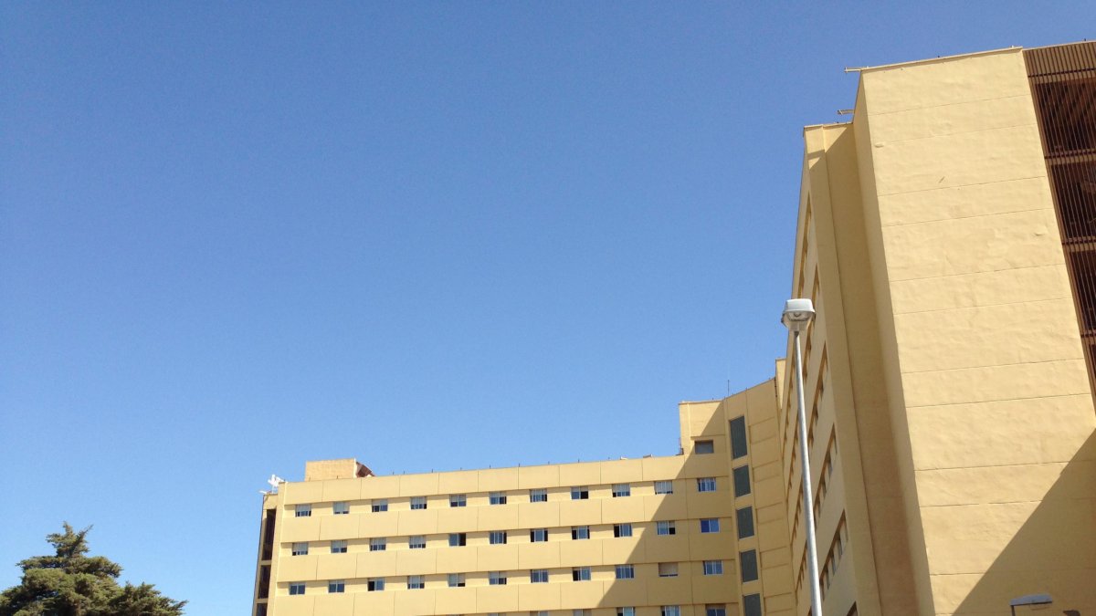 Fachada del Hospital Torrecárdenas.