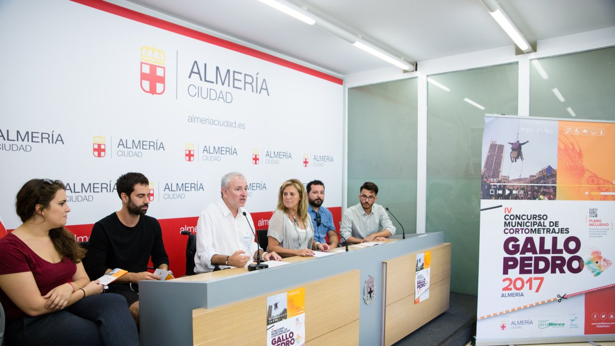 Rueda de prensa de los talleres y el certamen.