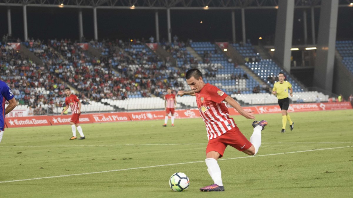 Gaspar ofrece cosas nuevas en el Almería y hay que aprovecharlo.