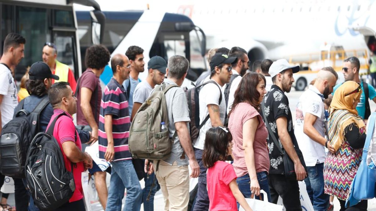 Llegada de ciudadanos sirios al Aeropuerto de Madrid.