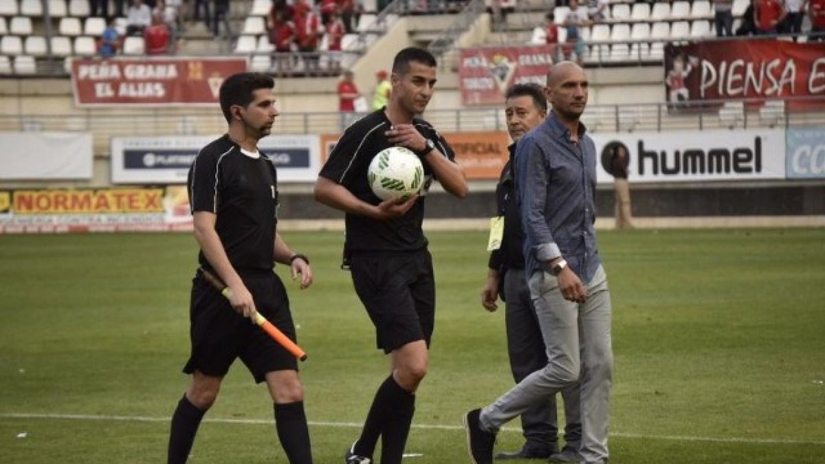 Varón Aceitón, en el centro de la imagen.