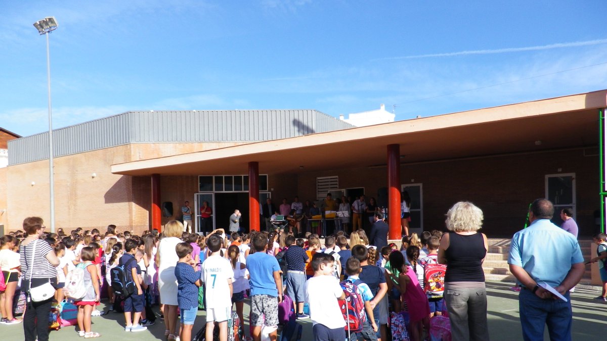Inauguración del curso académico 2017-2018 en el Colegio de Educación Infantil y Primaria Joaquín Visiedo (Viator).