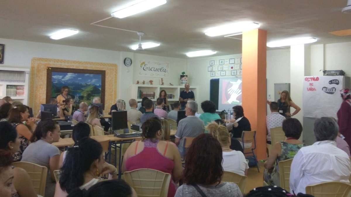 Encuentro con internos celebrado ayer en El Acebuche dentro de la fase intermedia del proyecto.
