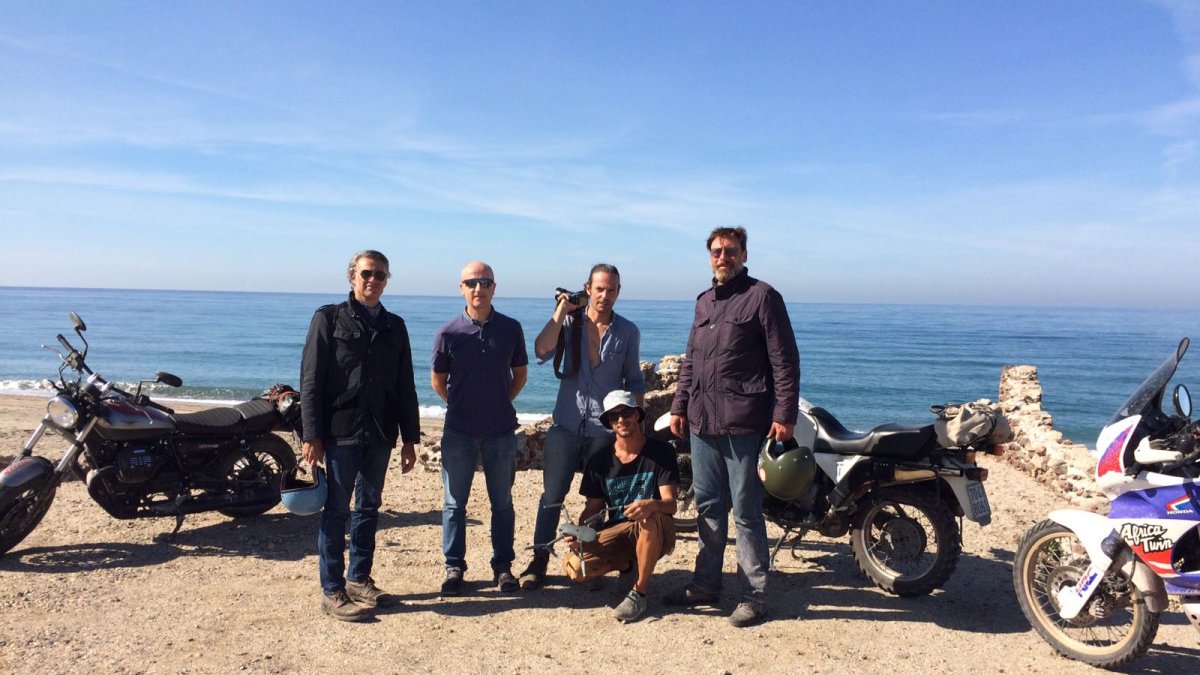 El programa italiano muestra la provincia desde una motocicleta.