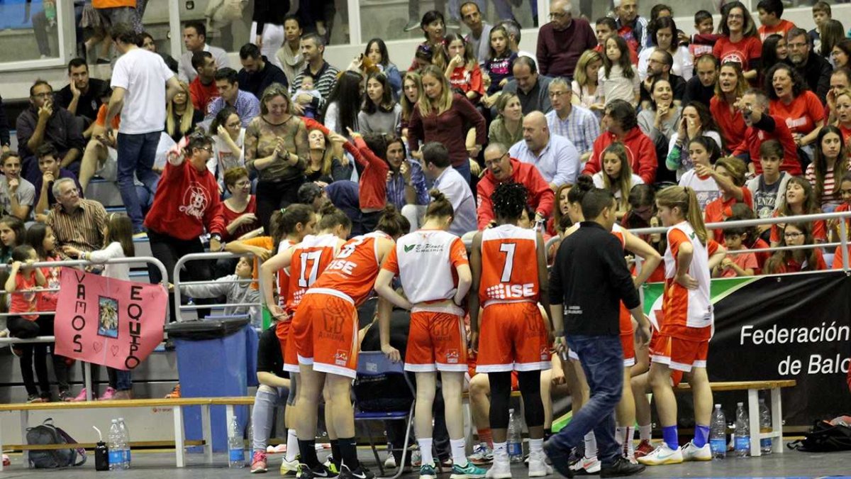 Las jugadoras de Fernando Mendiguchía.