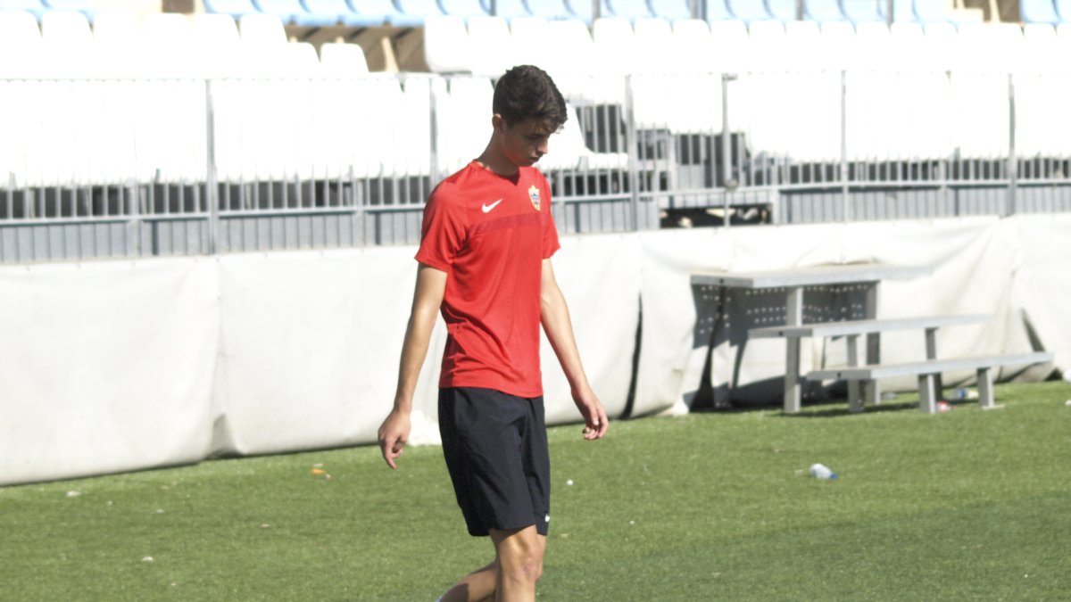 El delantero Raúl García en el Mediterráneo.