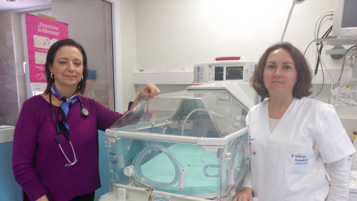 Pilar Infante y marina barber, del Hospital Vithas Virgen del Mar, que se acaba de unir a esta campaña.