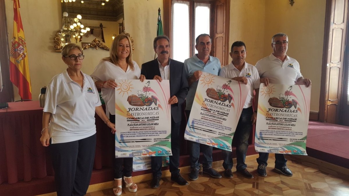 Presentación de las I Jornadas Gastronómicas Comarca de Níjar, ayer en la Delegación de Gobierno de la Junta.