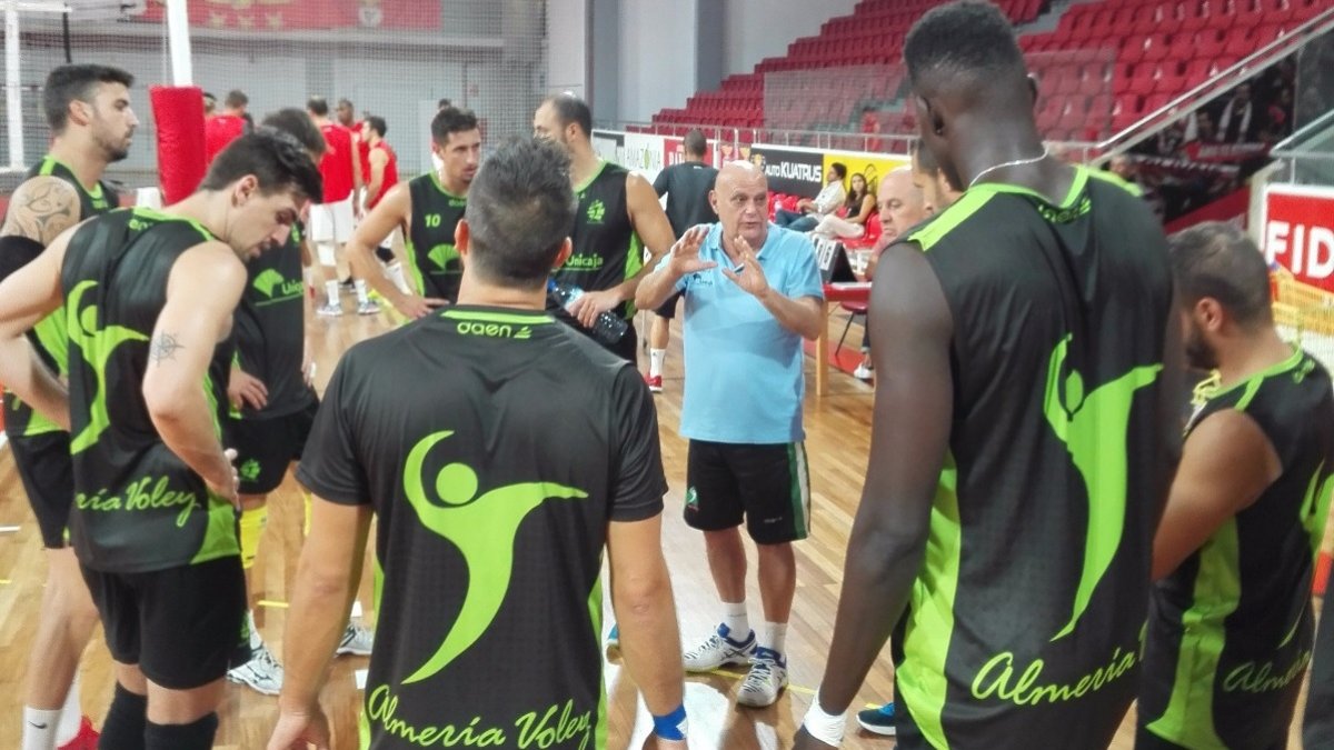 Unicaja entrenando en Lisboa.