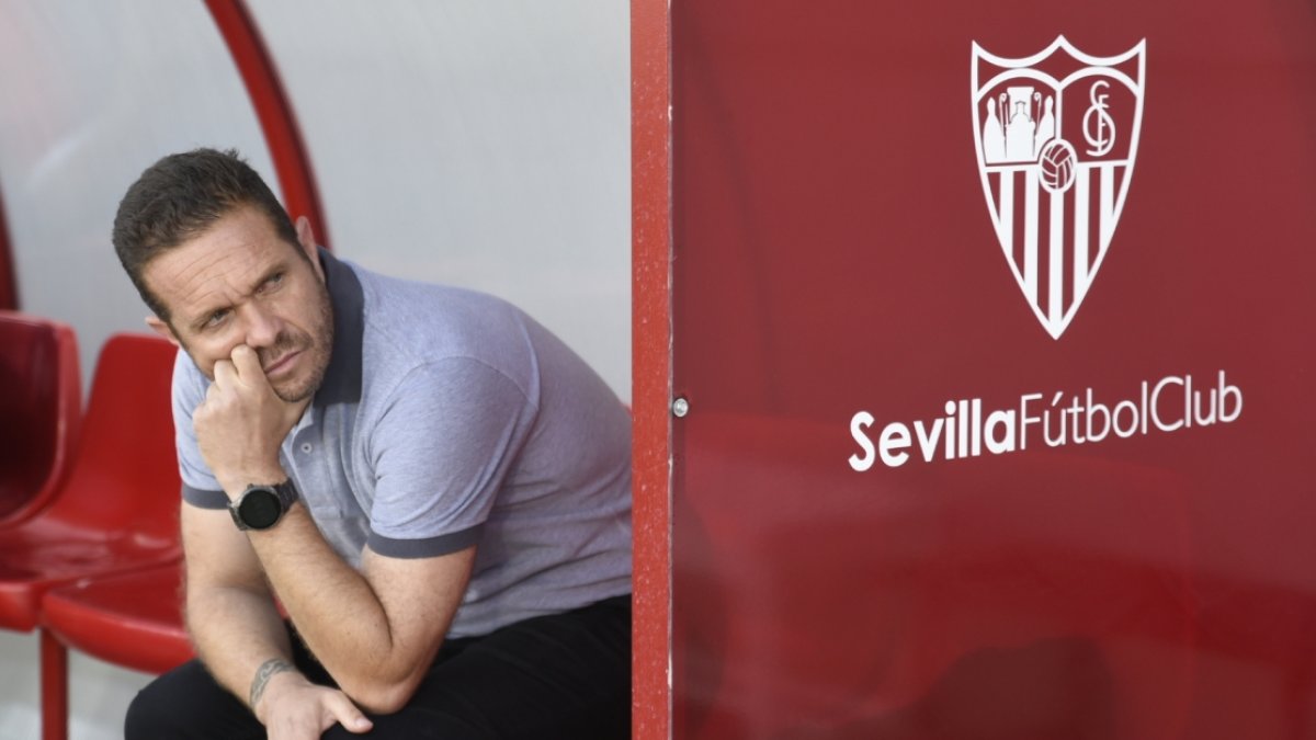 Tevenet, entrenador del filial del Sevilla.