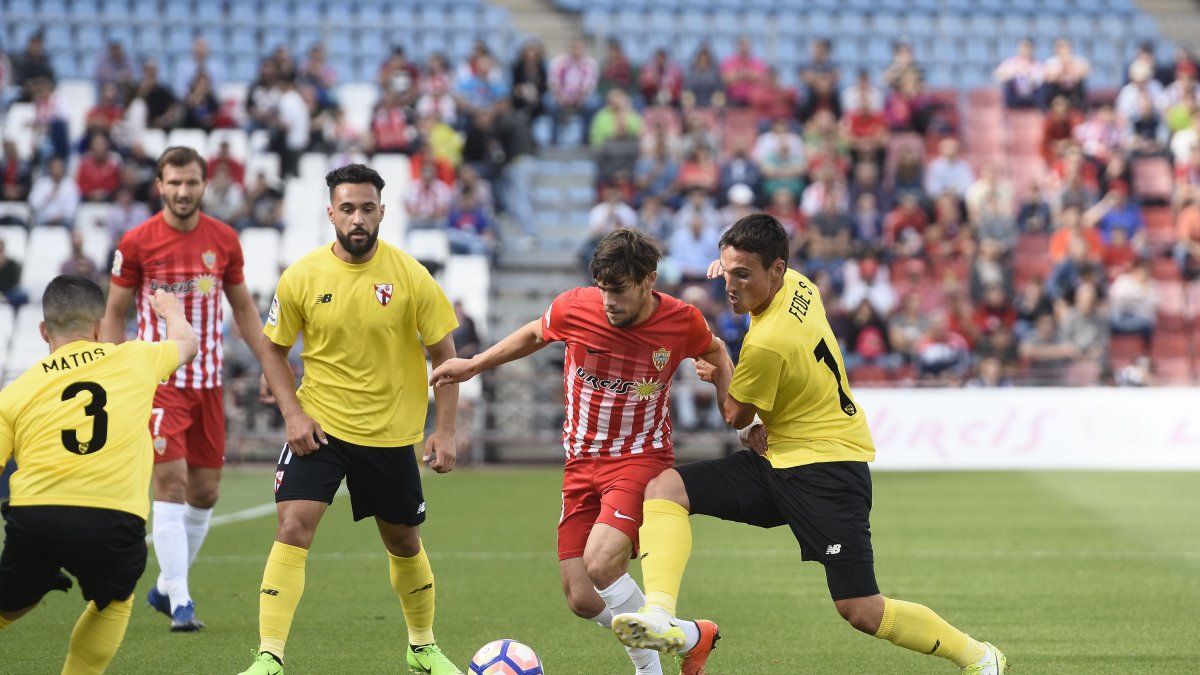 Pozo en el Almería-Sevilla Atlético de la pasada Liga.