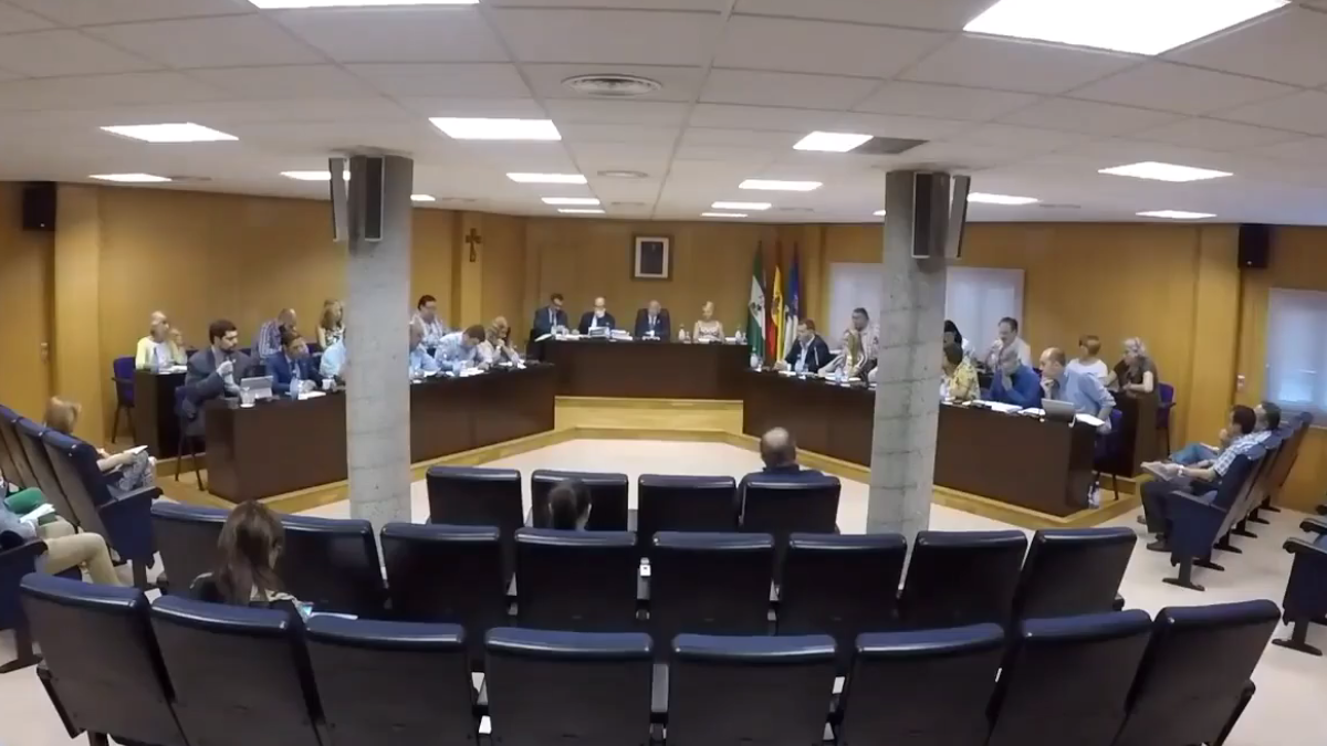 Pleno celebrado ayer en Roquetas de Mar.