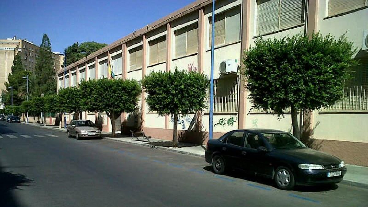 Fachada del colegio