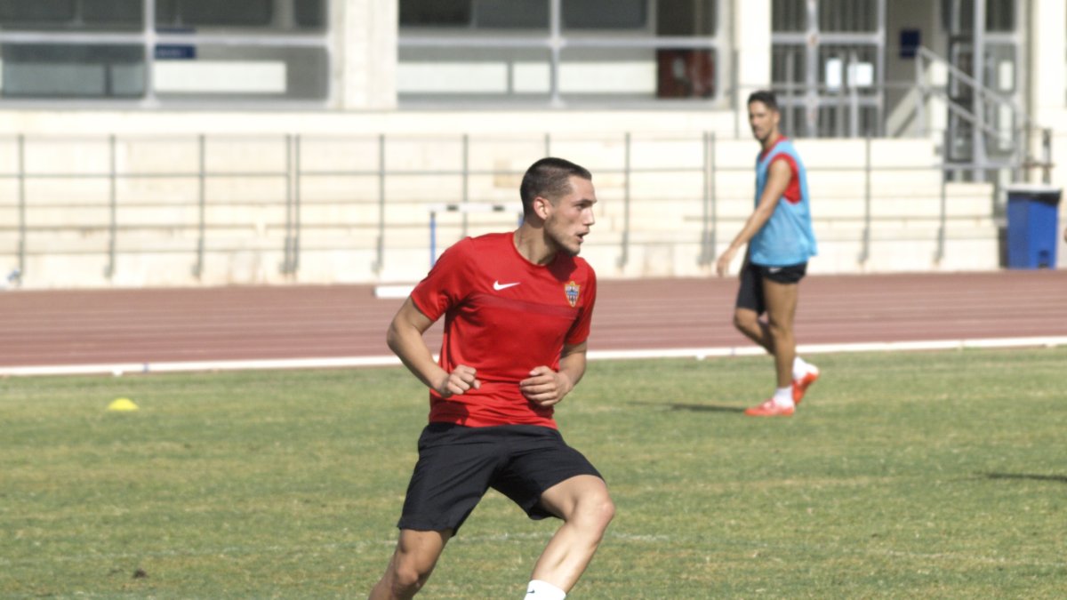 Corredera en un entrenamiento con el primer equipo.