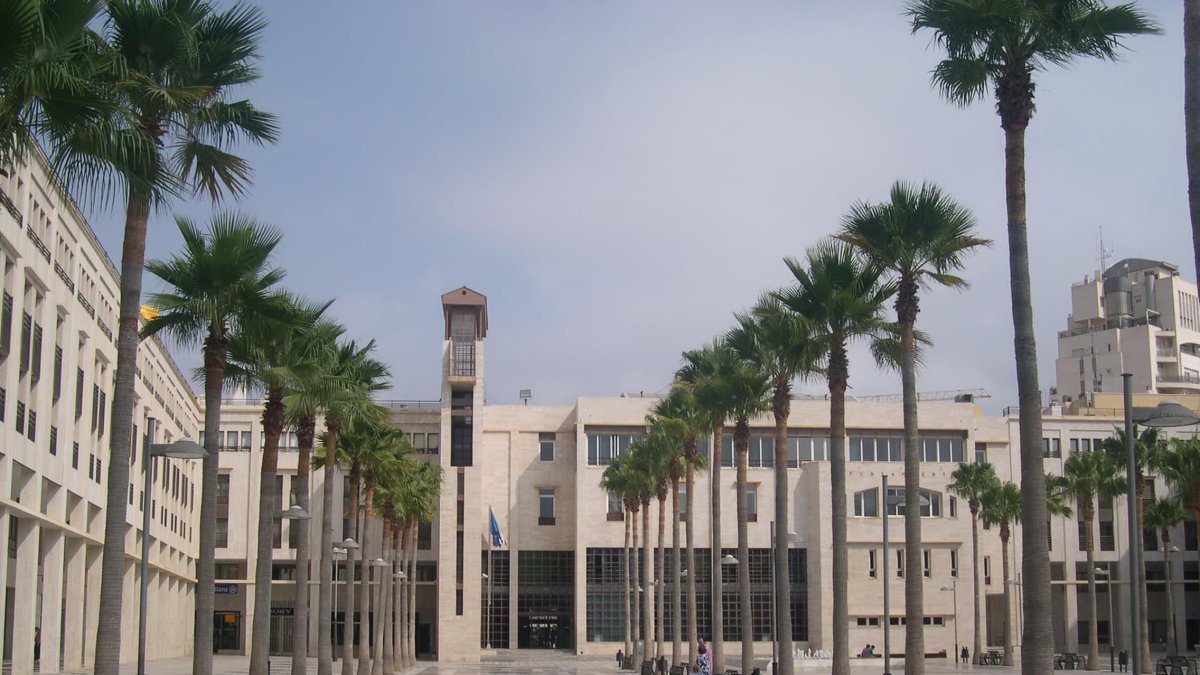 Vista general de la Plaza Mayor de El Ejido.