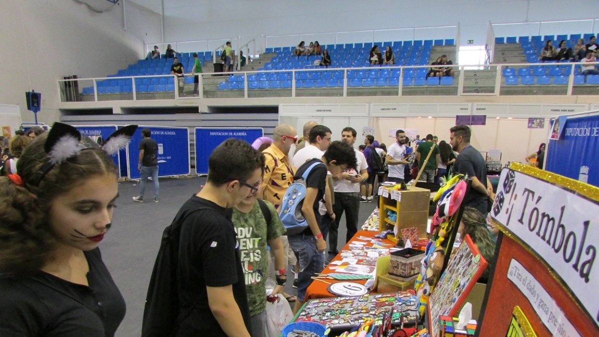 Casi 2.000 jóvenes han abarrotado el Pabellón Moisés Ruiz de Almería para disfrutar de todo lo relacionado con el manga, el anime y la cultura japone