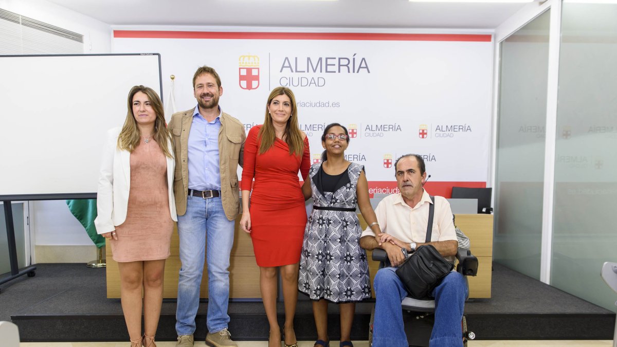 Presentación ayer en la Plaza Vieja del documental sobre Gennet Corcuera.