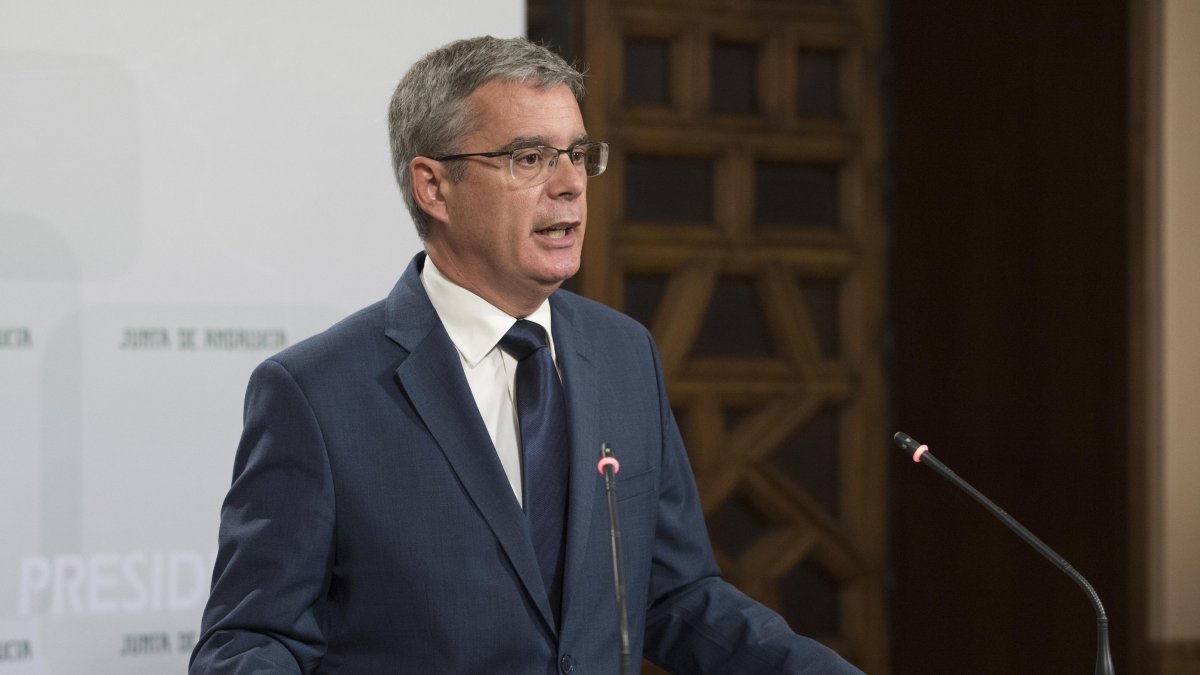 Juan Carlos Blanco, portavoz del Gobierno andaluz, hoy tras el Consejo de Gobierno.