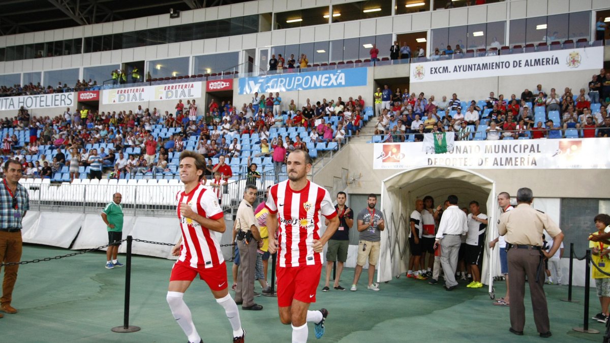 Dos cabalgan juntos por un Almería mejor.