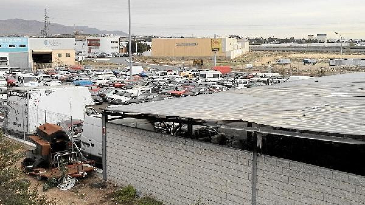 Depósito de vehículos en el Sector 20