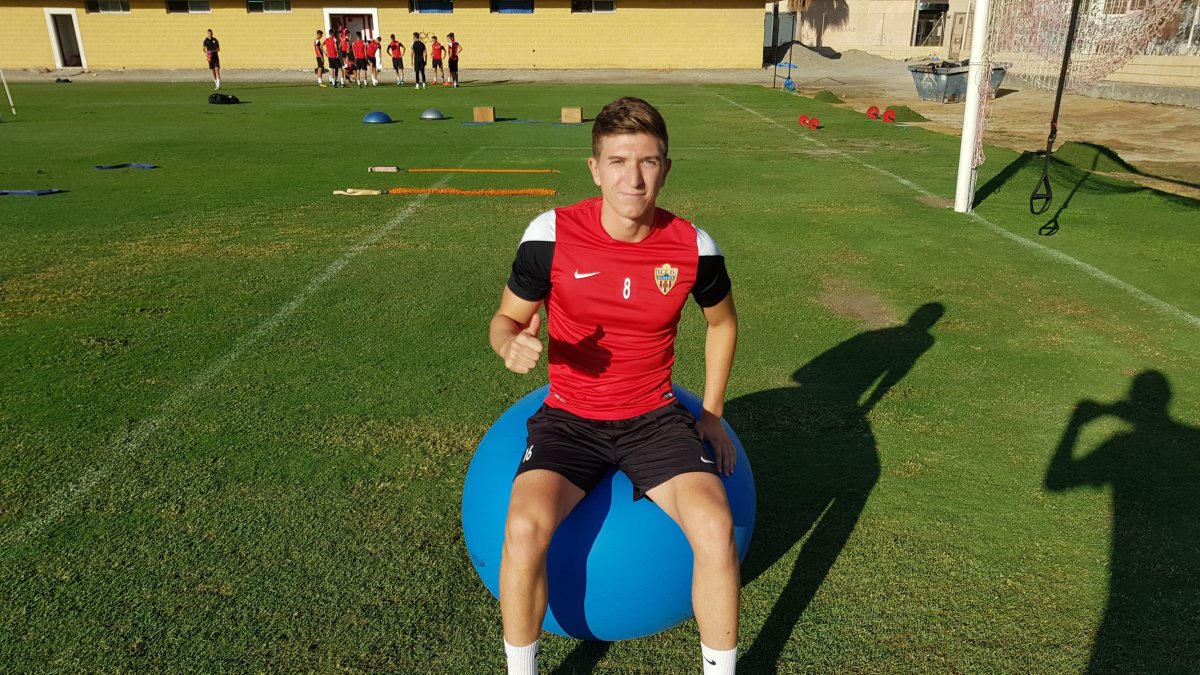 Dani Urri en el campo de la Vega.