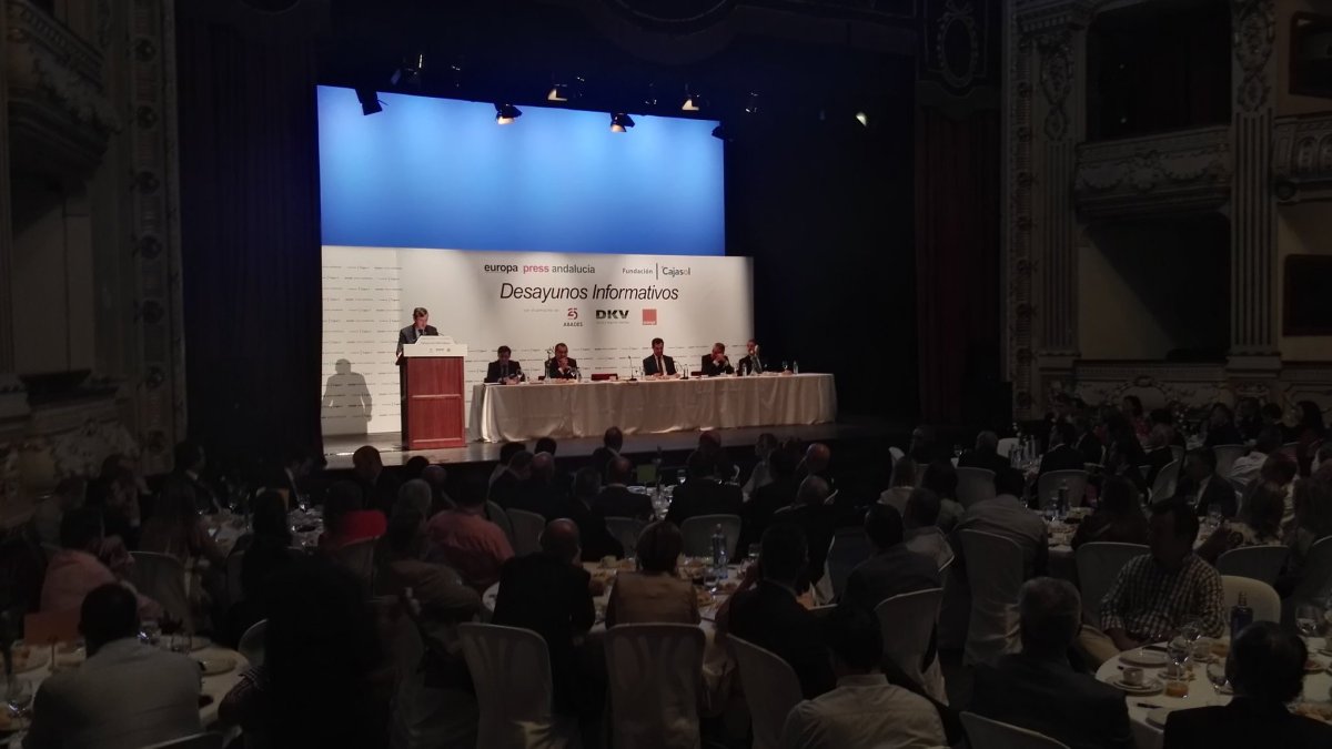 Un momento de la intervención de Rafael Hernando.