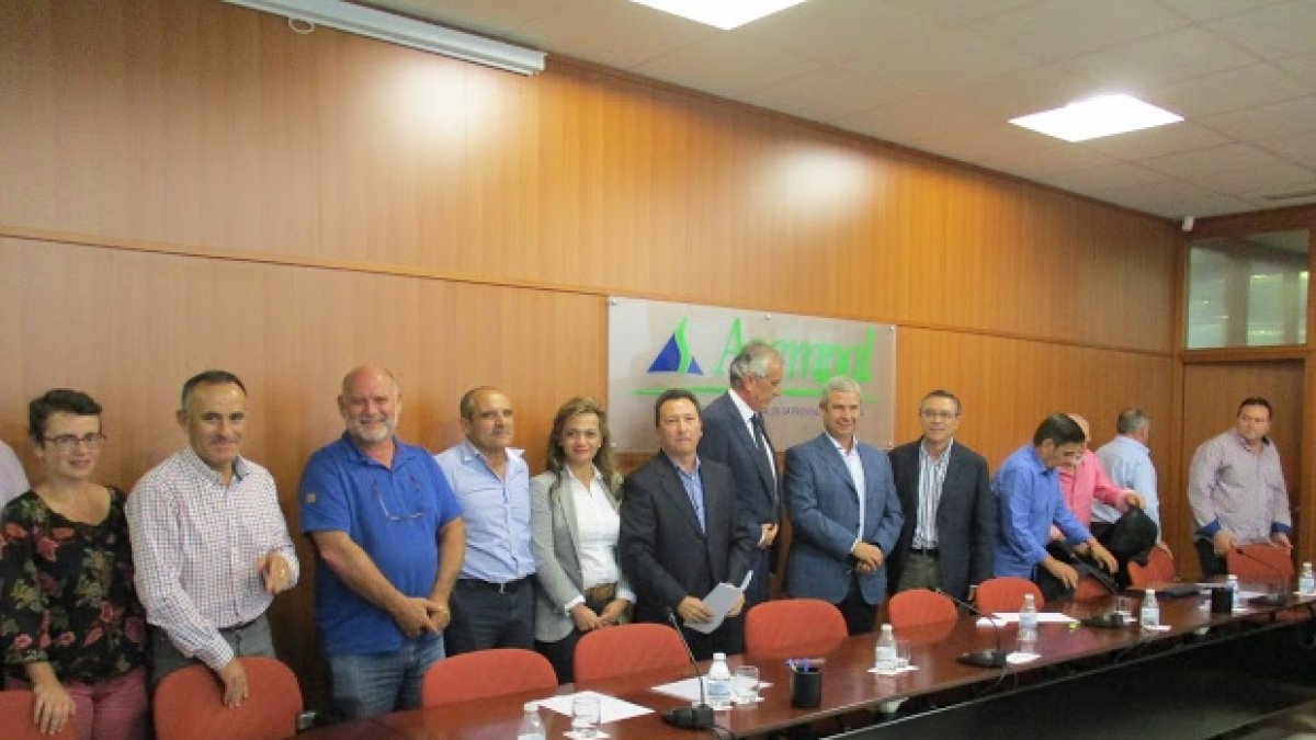 Imagen de archivo de la constitución de la Mesa del Agua de Almería.