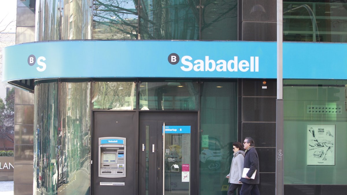 Banco Sabadell ha trasladado también su residencia fiscal fuera de Cataluña.