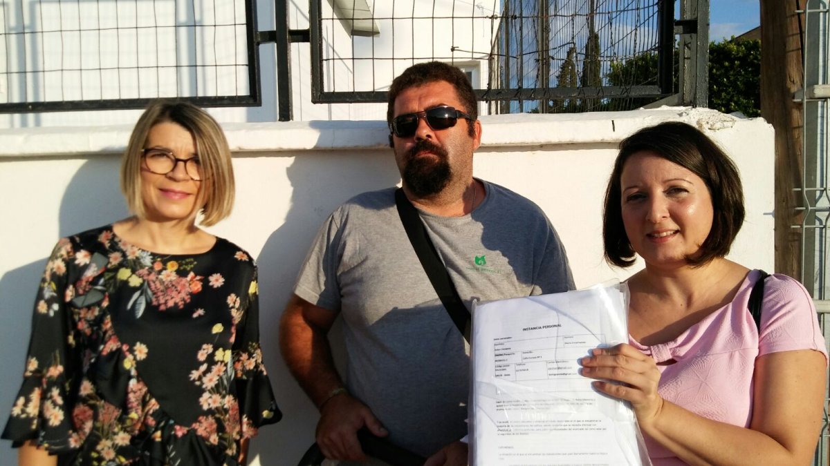 Los padres han llevado al Registro la iniciativa.