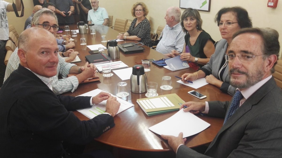 Reunión de la Comisión Permanente de la Mesa del Ferrocarril.