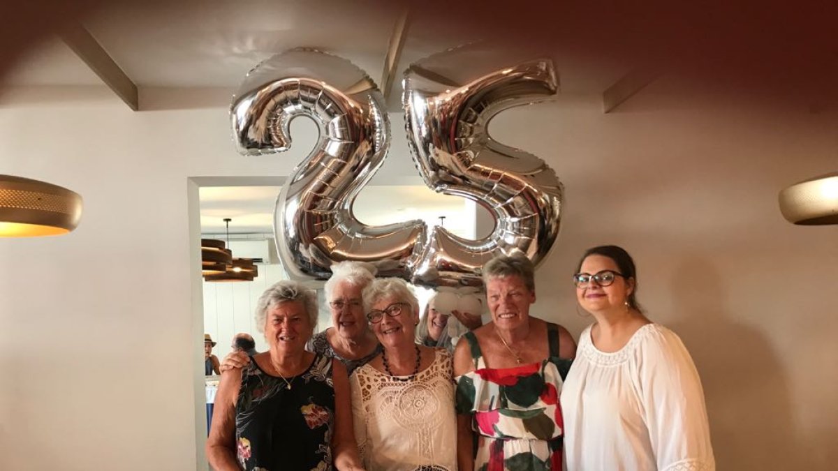 La asociación ha celebrado su 25 aniversario con la presencia de la alcaldesa de Turre.