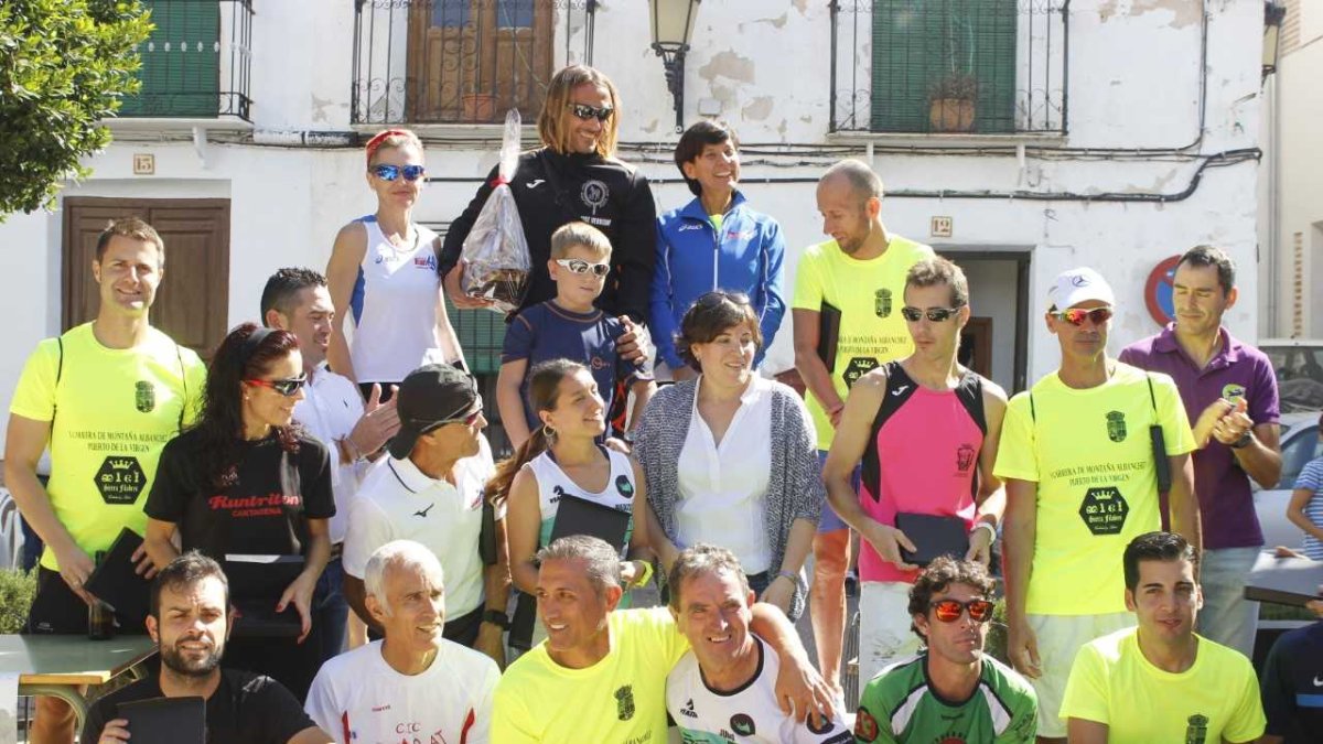 El podio final con los vencedores de una gran jornada.