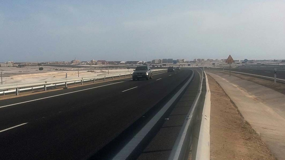 El penúltimo tramo de la variante que conecta con la carretera de La Mojonera está en servicio desde julio.