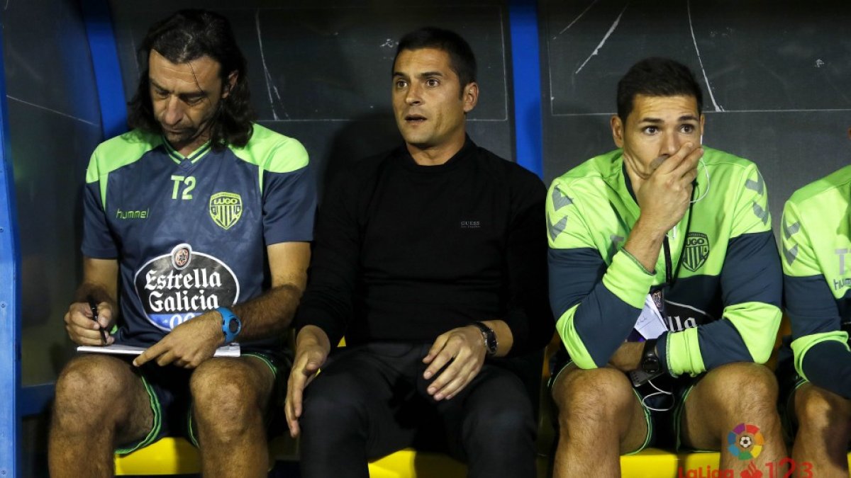 Francisco en el banquillo del Lugo.