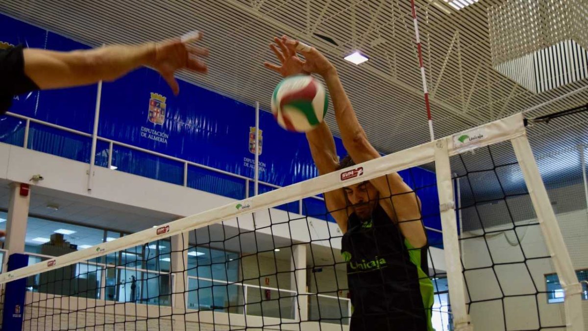 El ahorrador en acción de bloqueo.