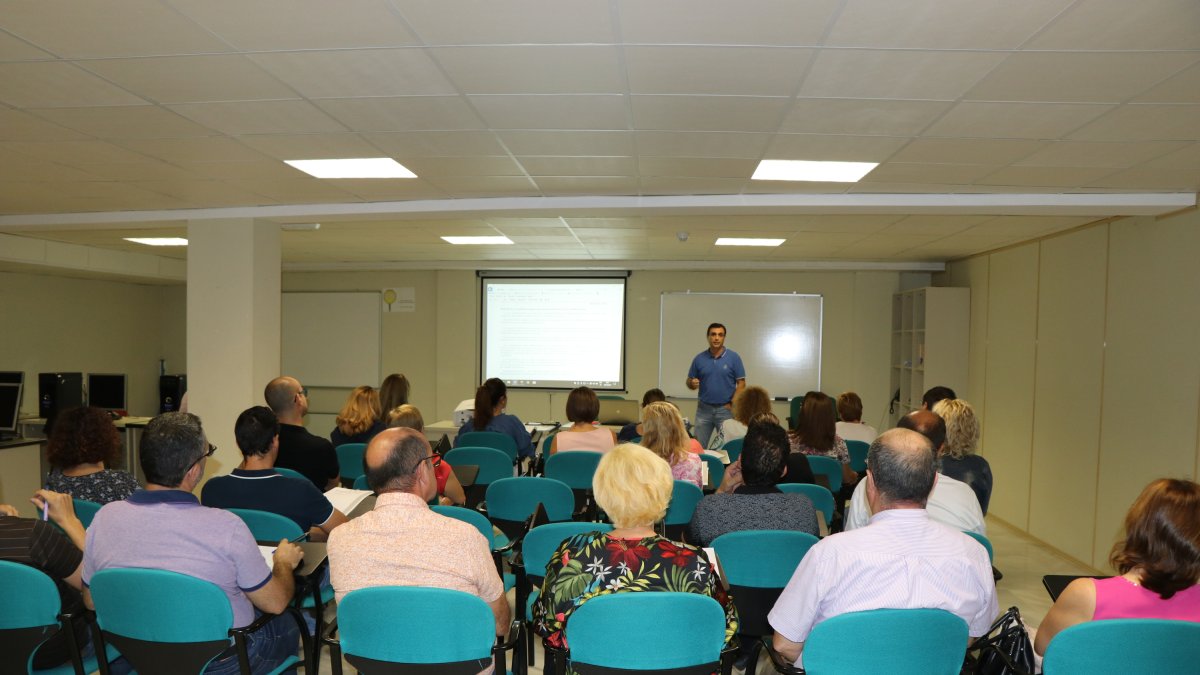 Trabajadores municipales en uno de los cursos