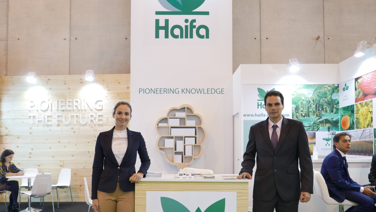 Haifa Iberia resalta por su cercanía y tacto con el agricultor almeriense.